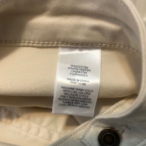 Frye & Co Cream Harper Mid-rise Flare button-fly crop pants, size 18W - Picture 4 of 5